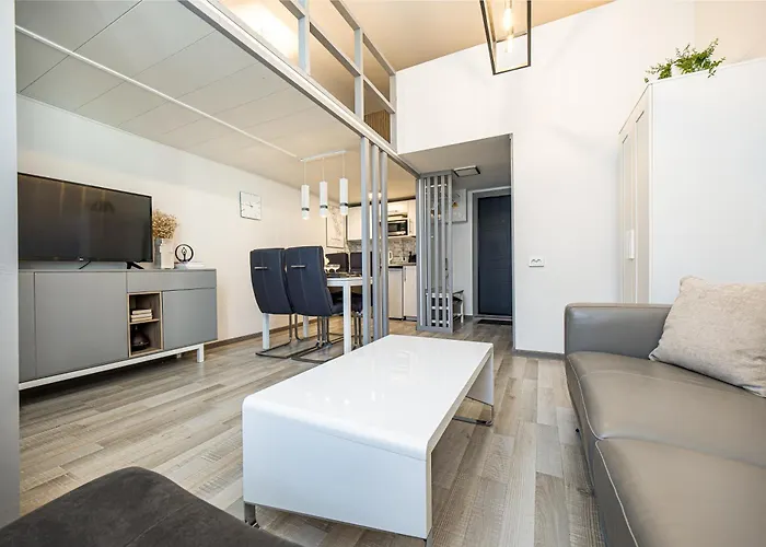 Loft In Oldtown קלייפדה