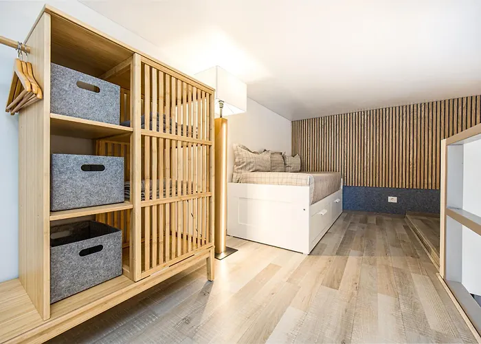 Loft In Oldtown Apartment *